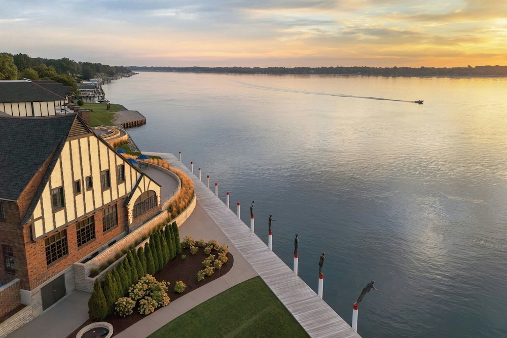The St. Clair Inn - last minute hotel in Saint Clair