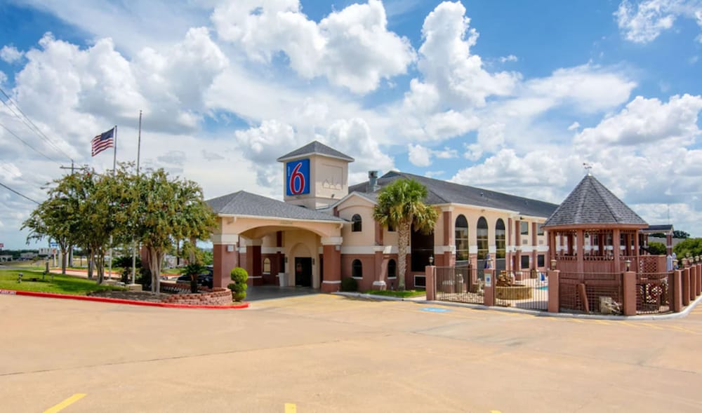 Motel 6 Brenham TX - photo 38