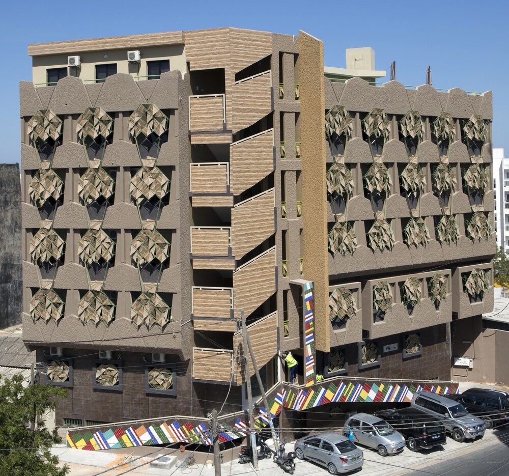 Wakola Hôtel Cheikh Anta - carbon neutral hotel in Dakar
