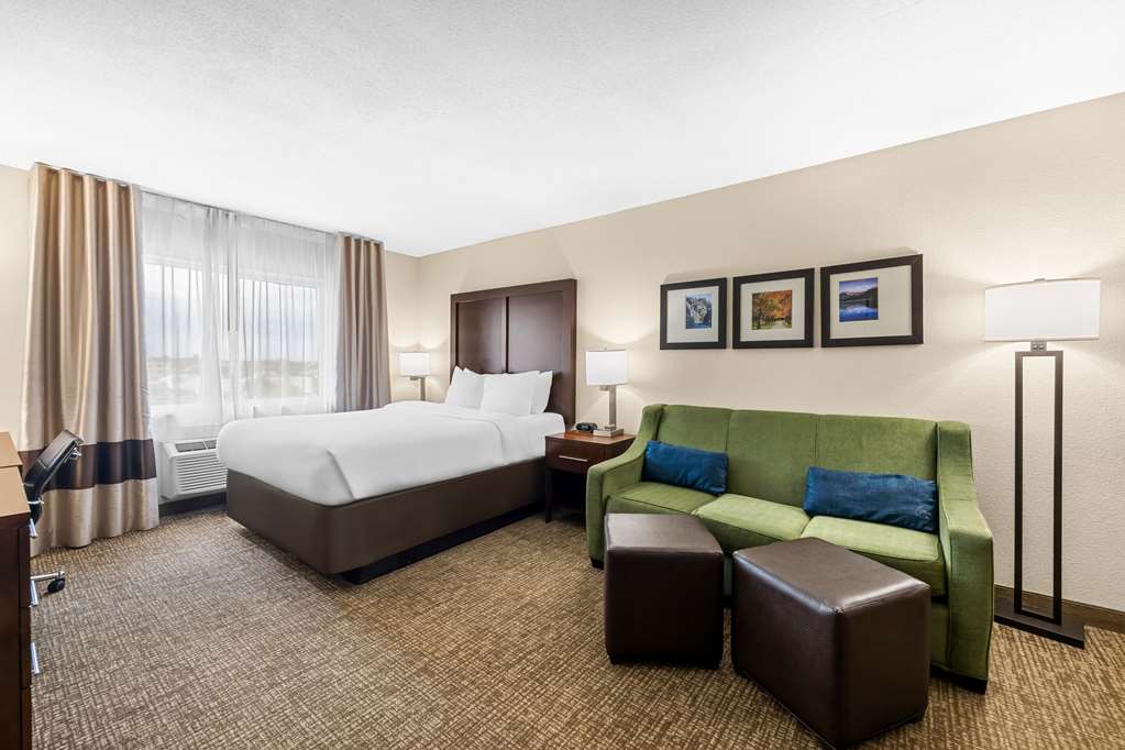 Comfort Inn & Suites Pueblo - photo 33