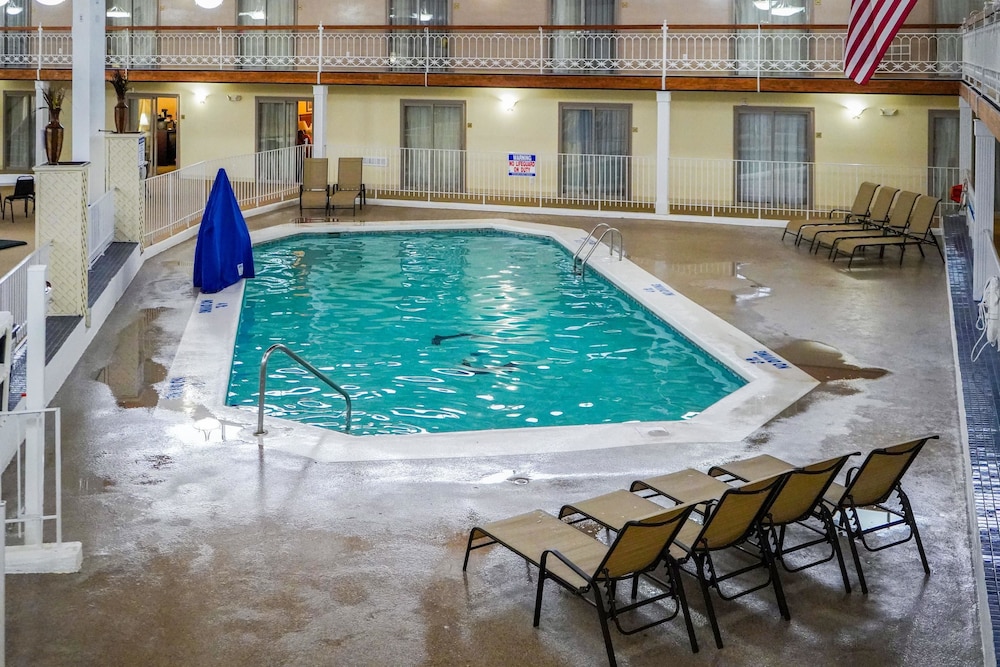 Quality Inn & Suites Coldwater near I 69 - photo 55
