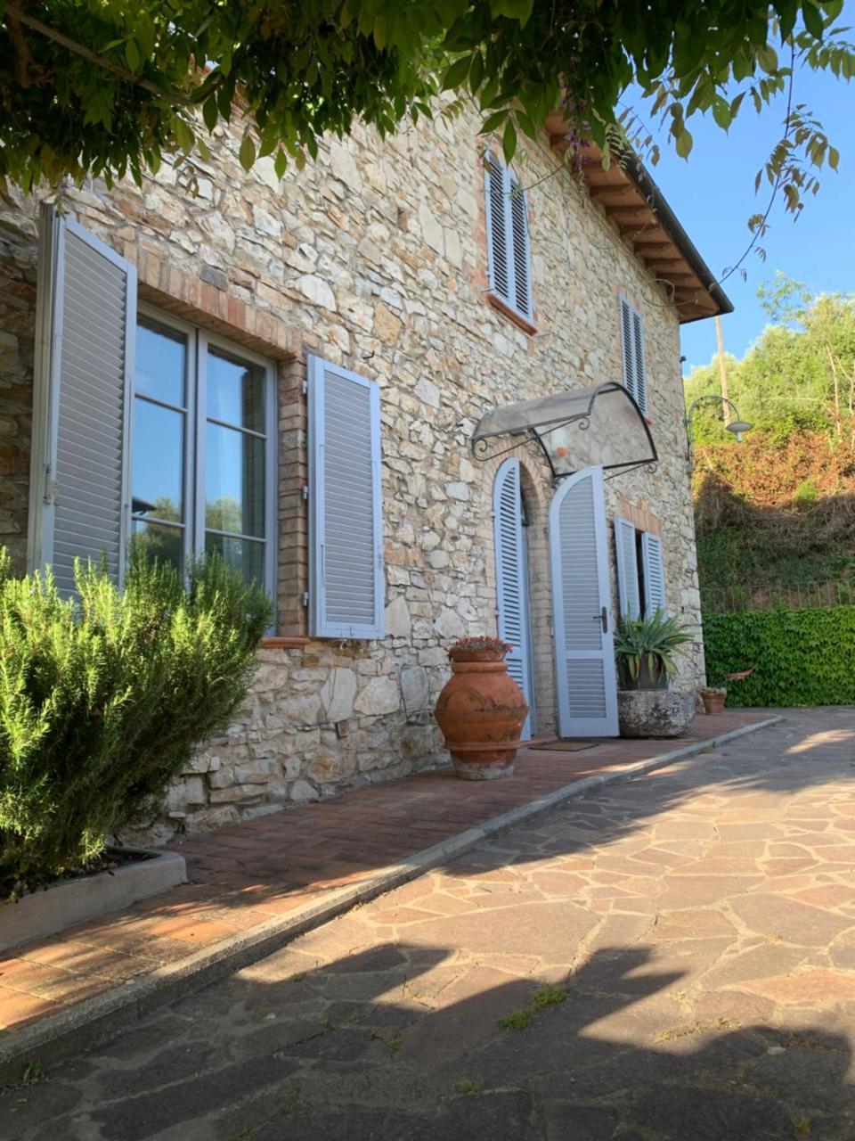 Chianti Art Room in Poggibonsi, Italy