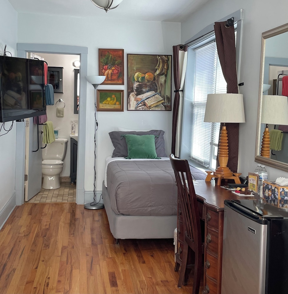 Ray's Bucktown B&B - photo 11