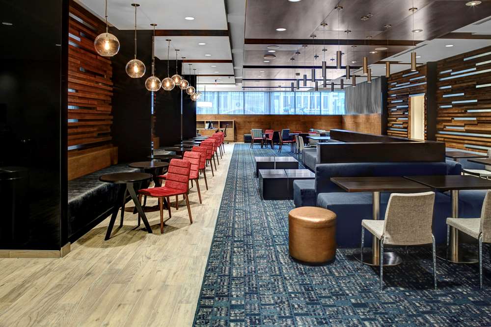 Hampton Inn & Suites Richmond Downtown - photo 10