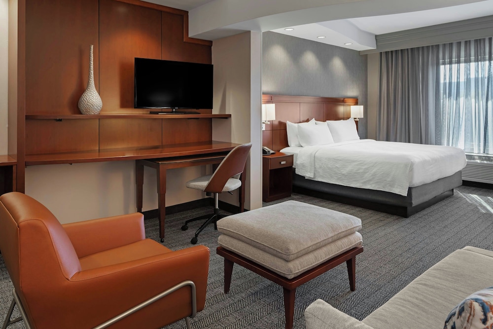 Courtyard by Marriott Long Beach Airport - photo 15