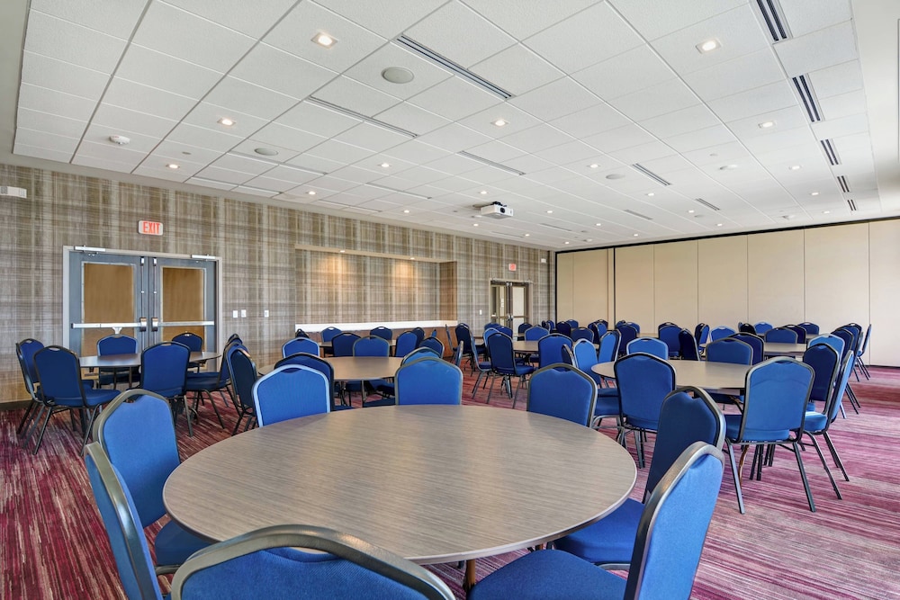 Courtyard by Marriott Bentonville Rogers Promenade - photo 37