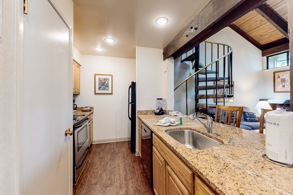 619 Lakefront - photo 31