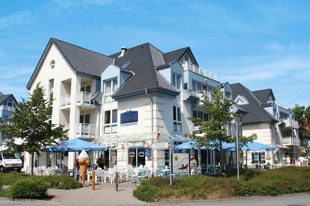 Residenz Seestern Wohnung 02 — 4-Star Luxury Hotel in Ostseebad Boltenhagen, Germany