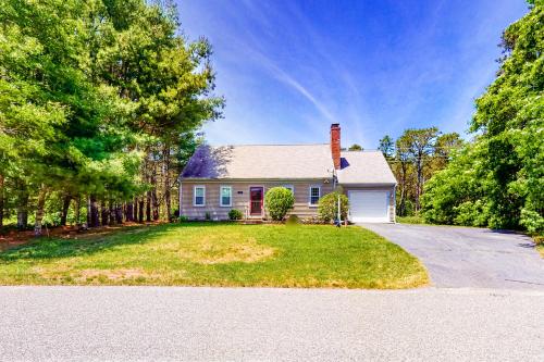 Mattakeese Villa — 4-Star Luxury Hotel in Yarmouth, United States
