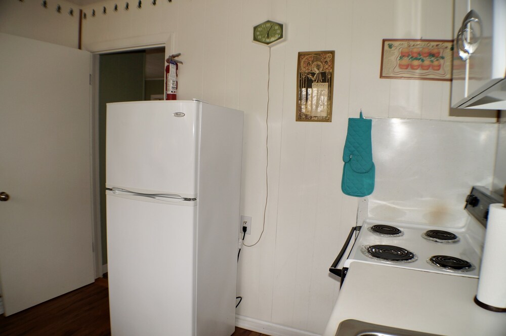 CedarWood Inn - photo 75