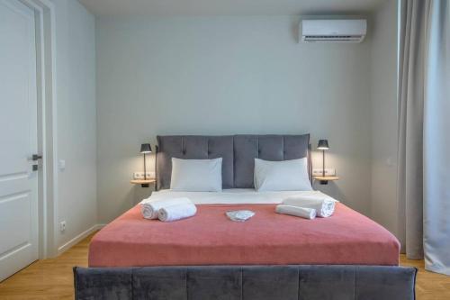 2BR apartment with 2 balconies in heart of the city