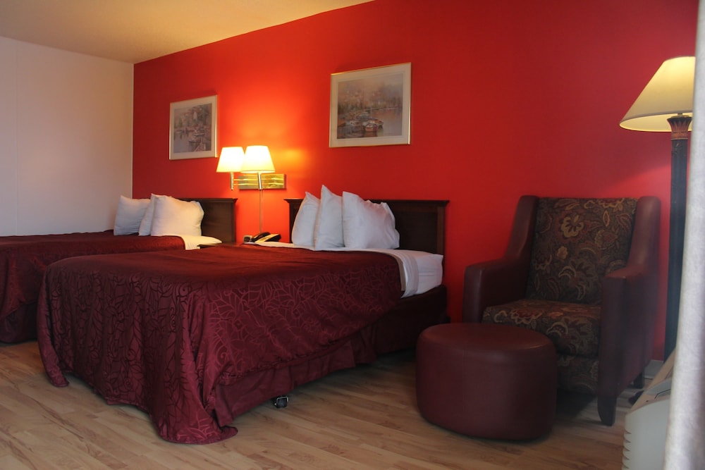 Norfolk Country Inn and Suites - photo 10