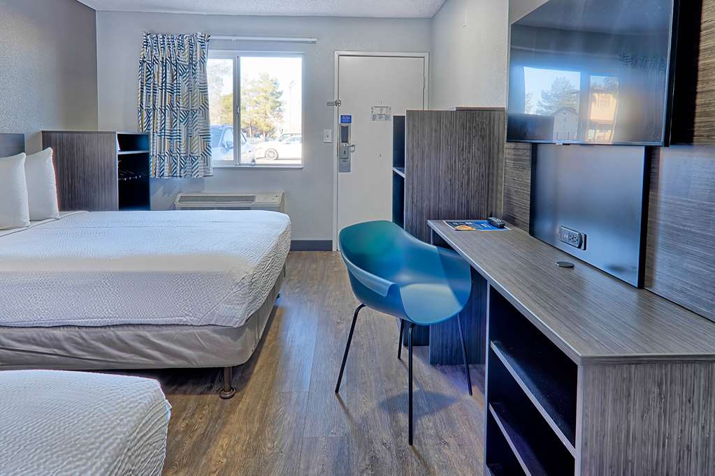Motel 6 Lancaster CA - photo 10