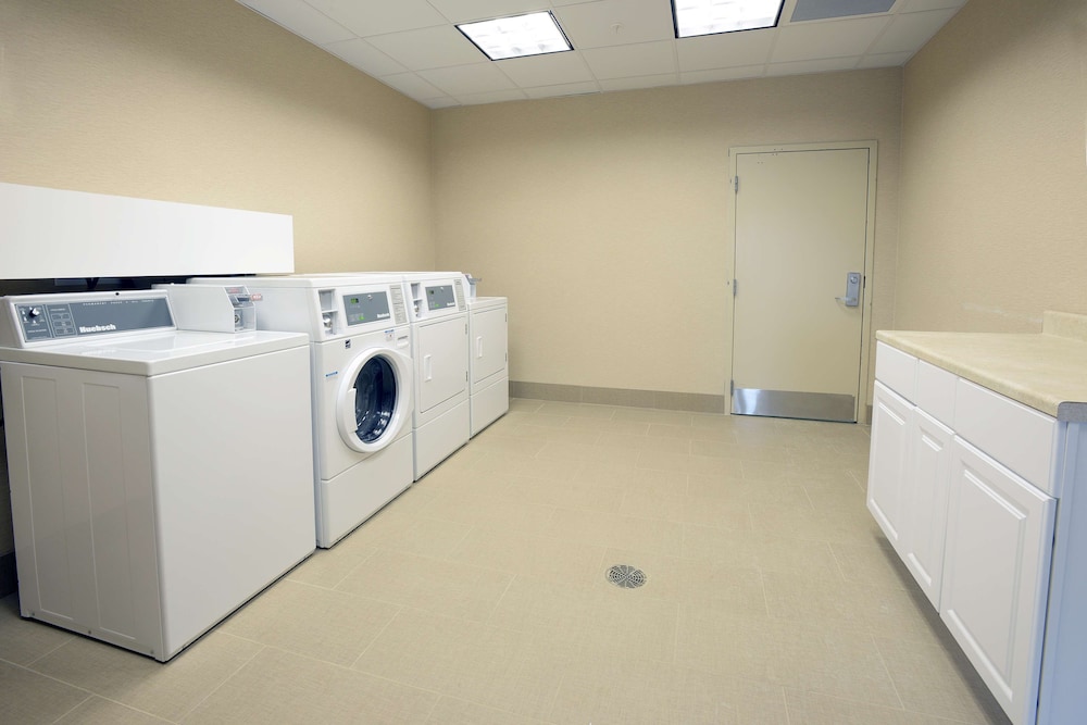 Hampton Inn & Suites Cincinnati Kenwood - photo 39