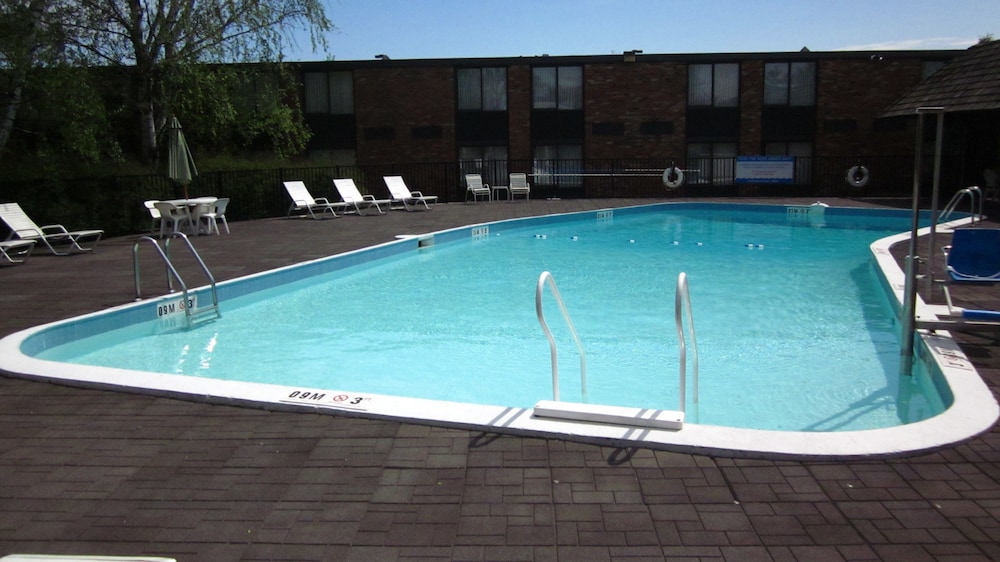 Fireside Inn & Suites Portland - photo 83