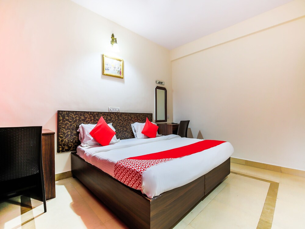 OYO 18794 Hotel Colva Plaza - carbon neutral hotel in Colva