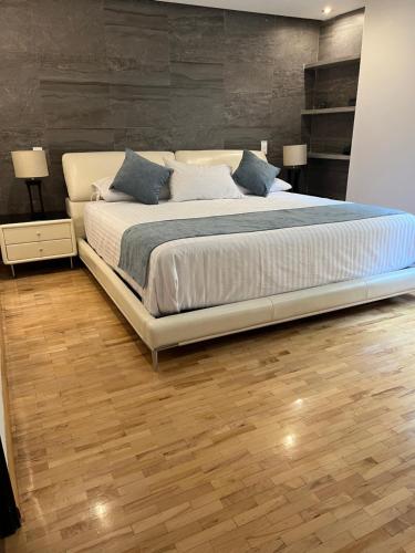 Espectacular Interlomas hospital angeles — 4-Star Luxury Hotel in Mexico City, Mexico