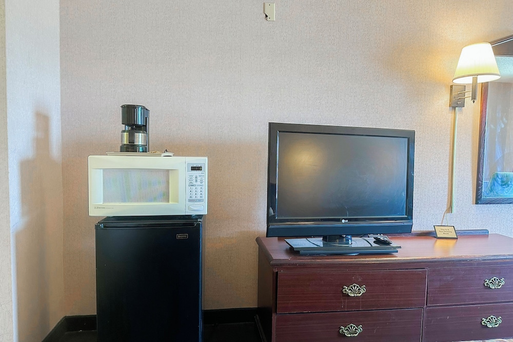 Oyo Hotel East Macon I 75 - photo 7