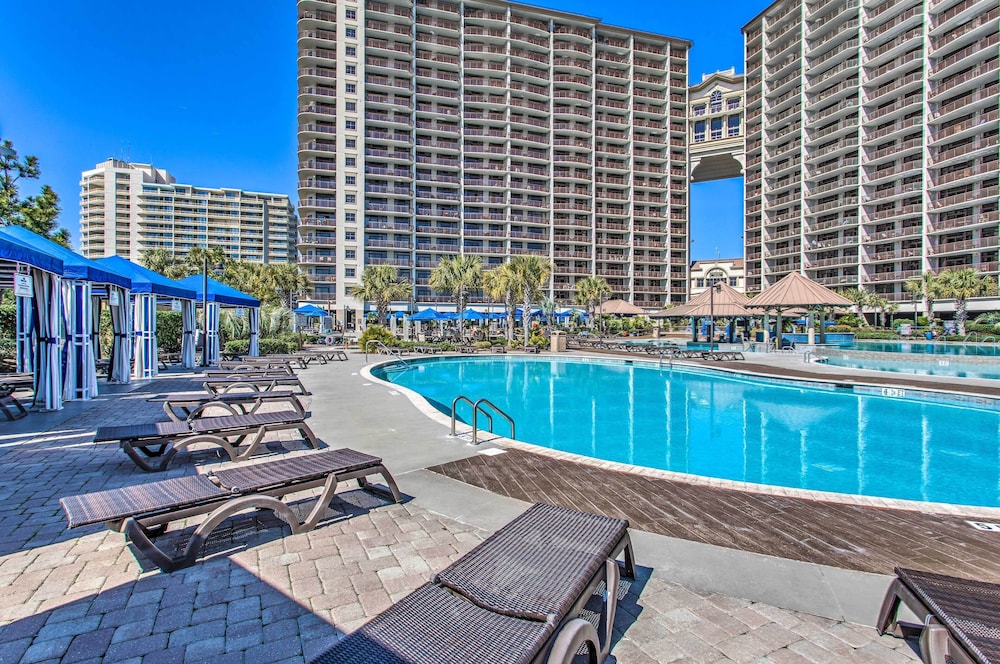 Resort Perks and Pools Townhome By Barefoot Landing - photo 15