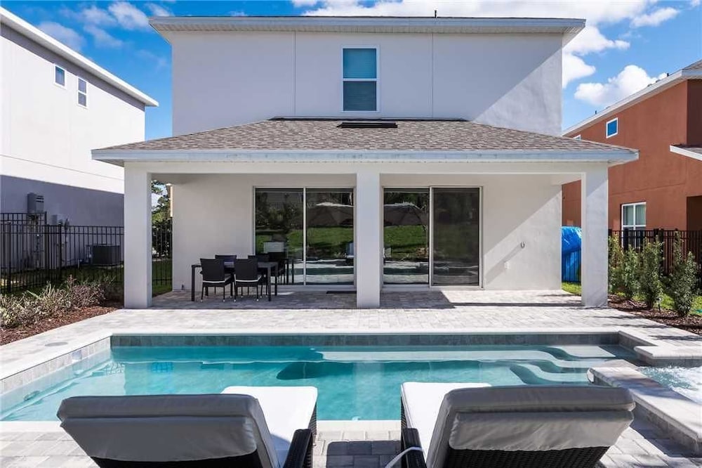 Reunion Dory 5 Bedroom Home with Private Pool — 4-Star Luxury Hotel in Kissimmee, United States