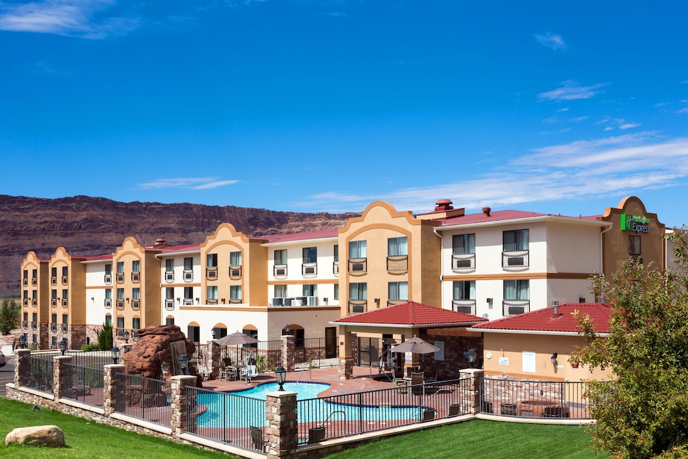 Holiday Inn Express & Suites Moab by IHG - photo 68