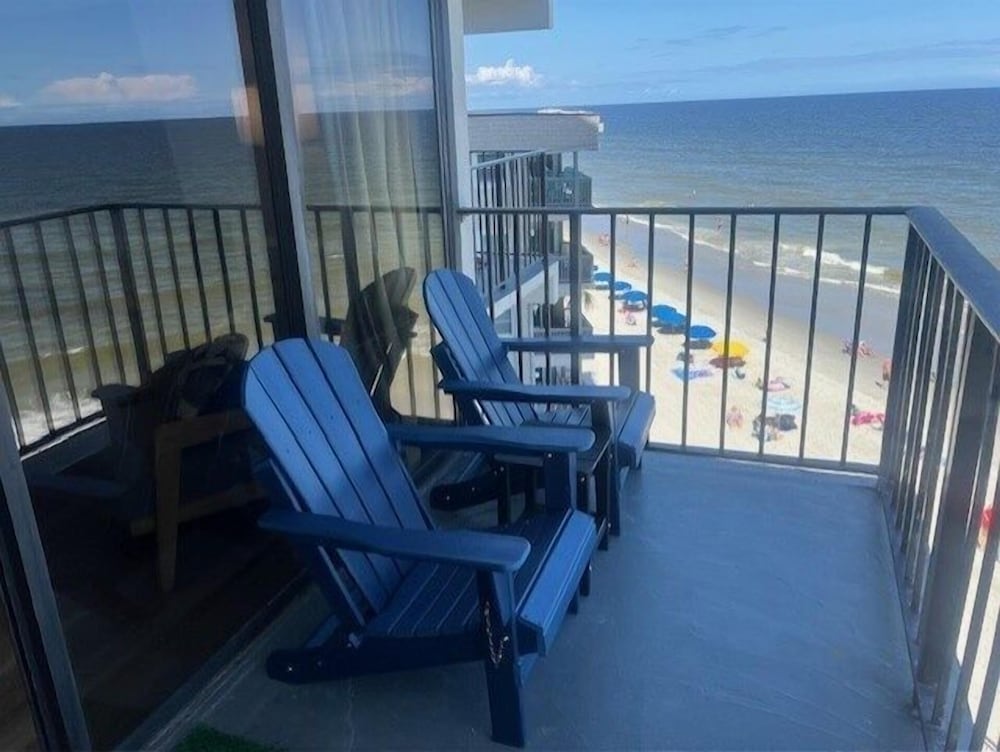 Royal Garden Resort 504 2 Bedroom Condo by RedAwning - photo 25