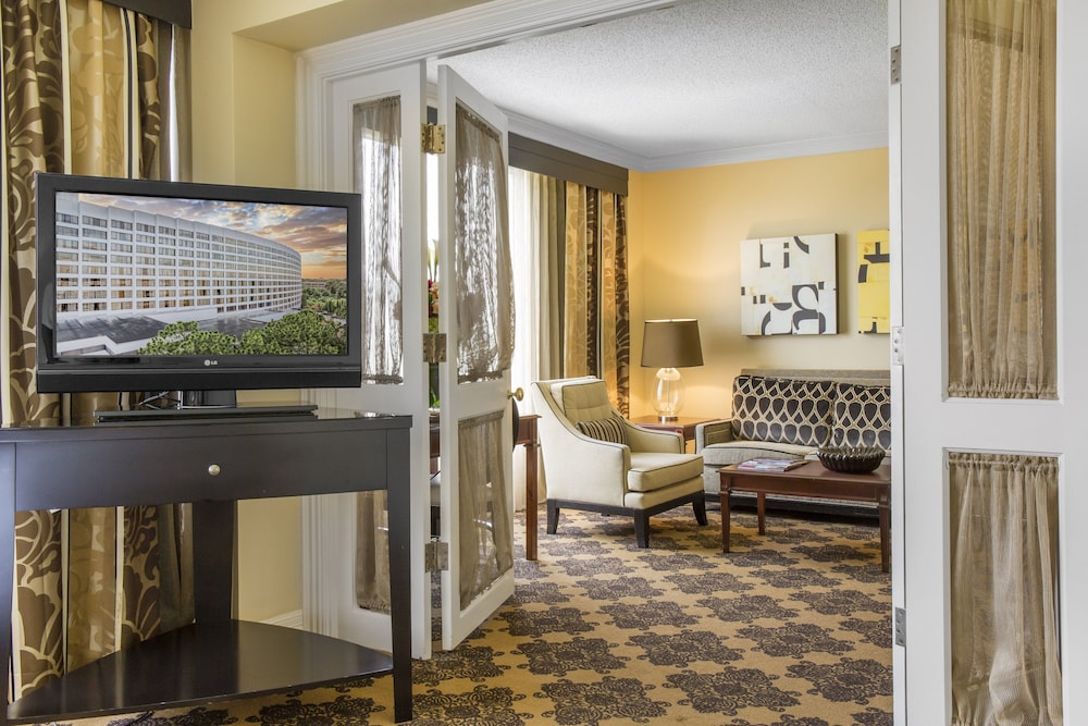 Omni Houston Hotel - photo 15