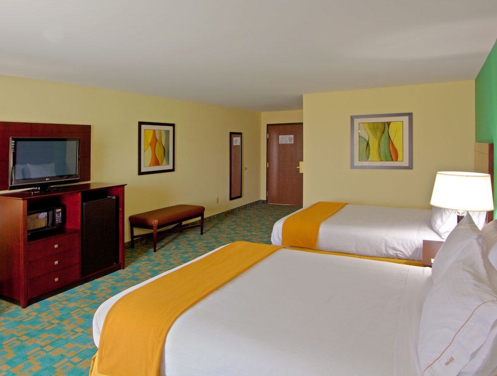 Holiday Inn Express & Suites Thornburg S. Fredericksburg by IHG - photo 8