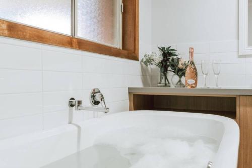 Olinda Nature Retreat 4 Bed 3Bth House Fire Bath — Olinda — photo 4