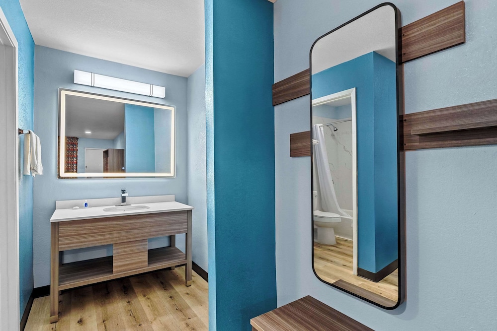 Rodeway Inn & Suites Brookhaven MS - photo 10