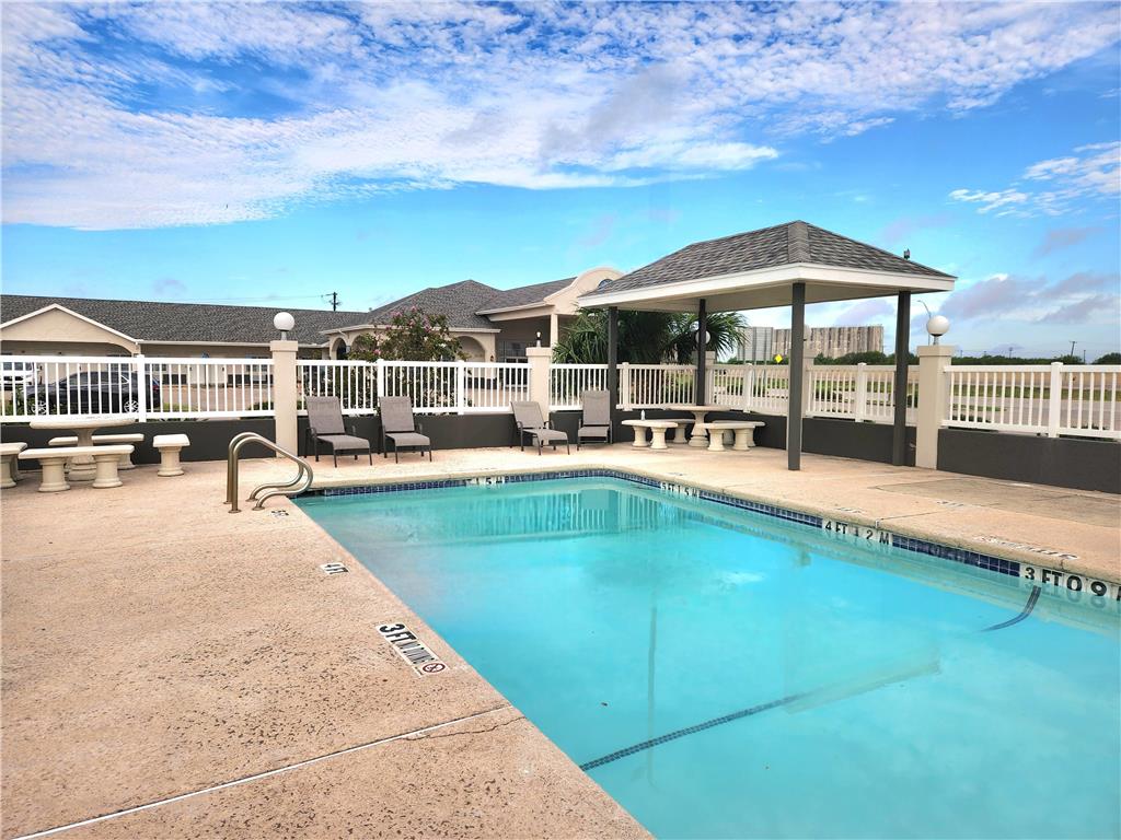 Days Inn by Wyndham Robstown - photo 6
