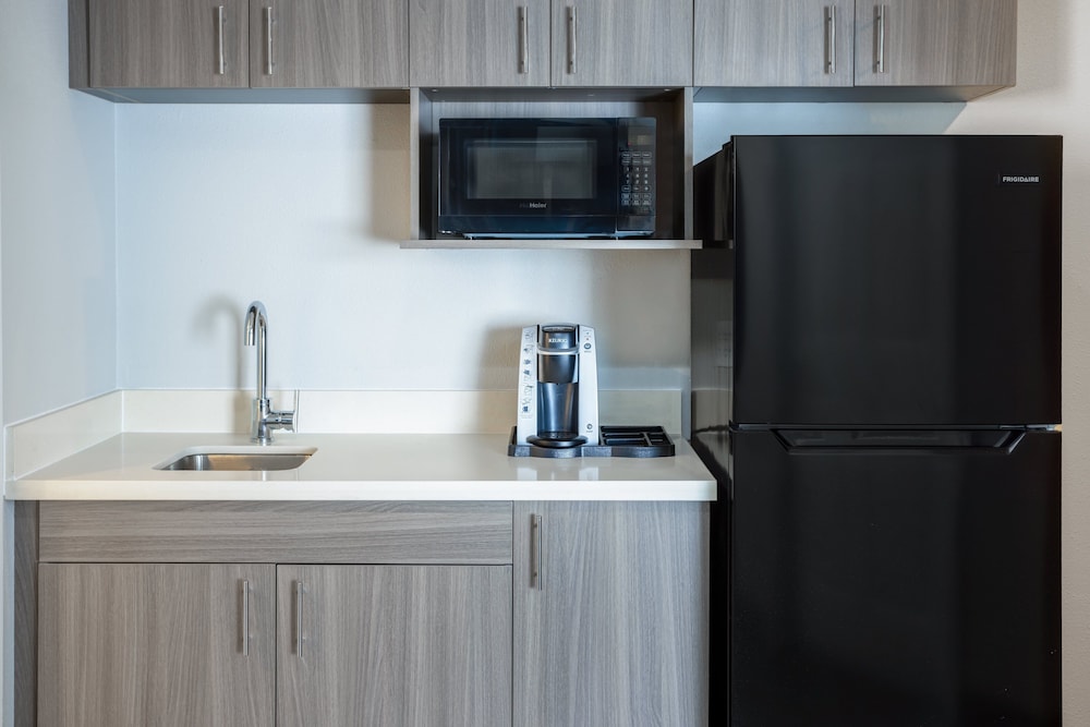 Holiday Inn Express Hotel & Suites New Tampa I 75 by IHG - photo 31