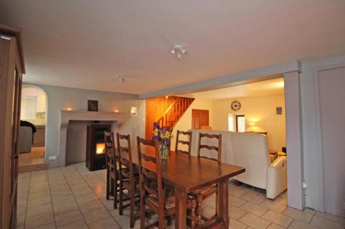 Familial 'le chiron' - last minute hotel in Unknown City