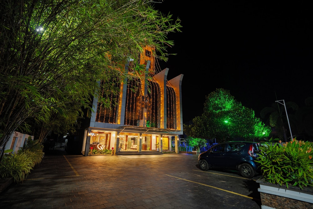 White Gate Residency — hotel in Vaikam