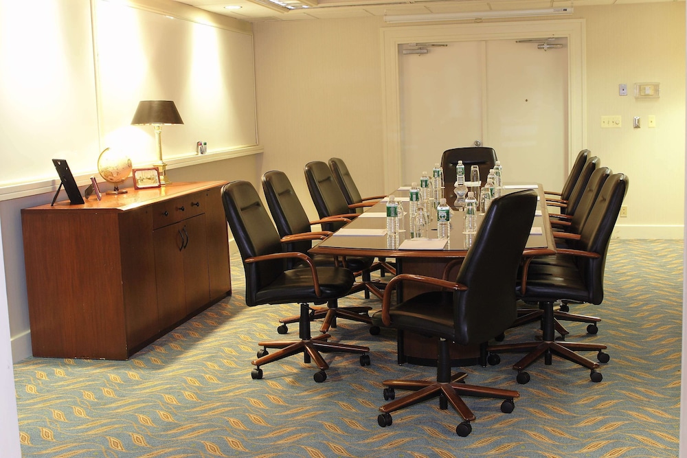 Doubletree by Hilton Somerset Hotel and Conference Center - photo 44