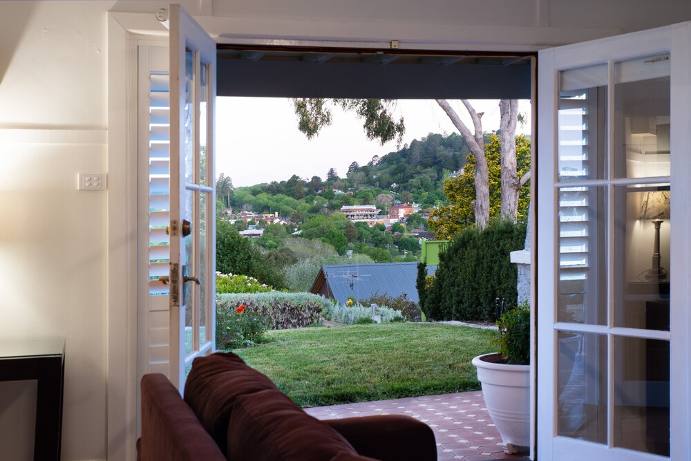 Churchills outstanding views over Daylesford — carbon neutral stay, Daylesford