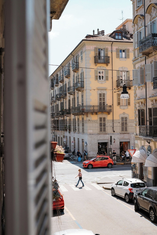Tomato Urban Retreat - carbon neutral hotel in Turin