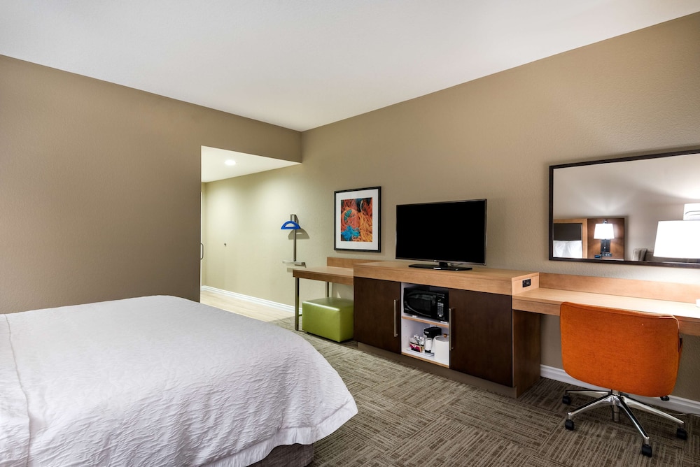 Hampton Inn & Suites West Melbourne Palm Bay Road - photo 9