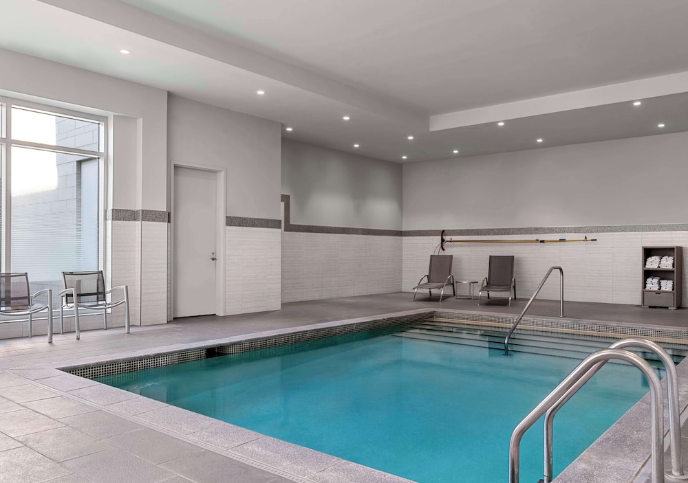 Hampton Inn & Suites Worcester - photo 38