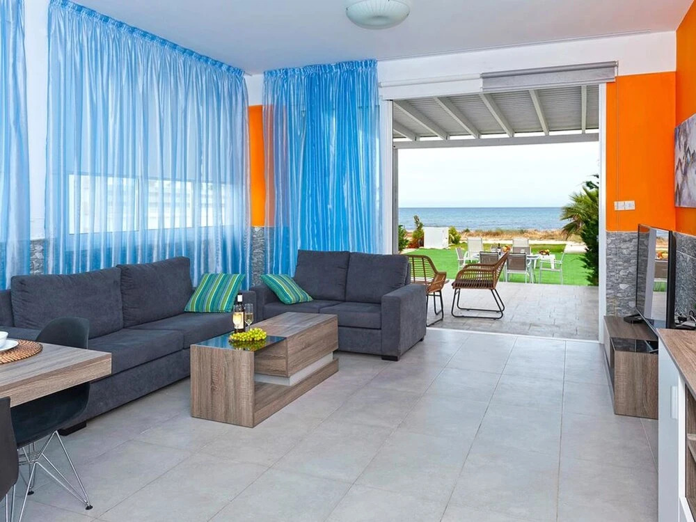 Villa Ivory Seafront