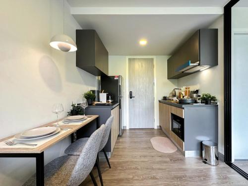 Serene Tropical 1BR Ultra Fast Wifi Sathorn