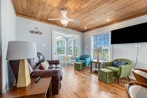 Captain Dan's Beach House — 4-Star Luxury Hotel in Galveston, United States