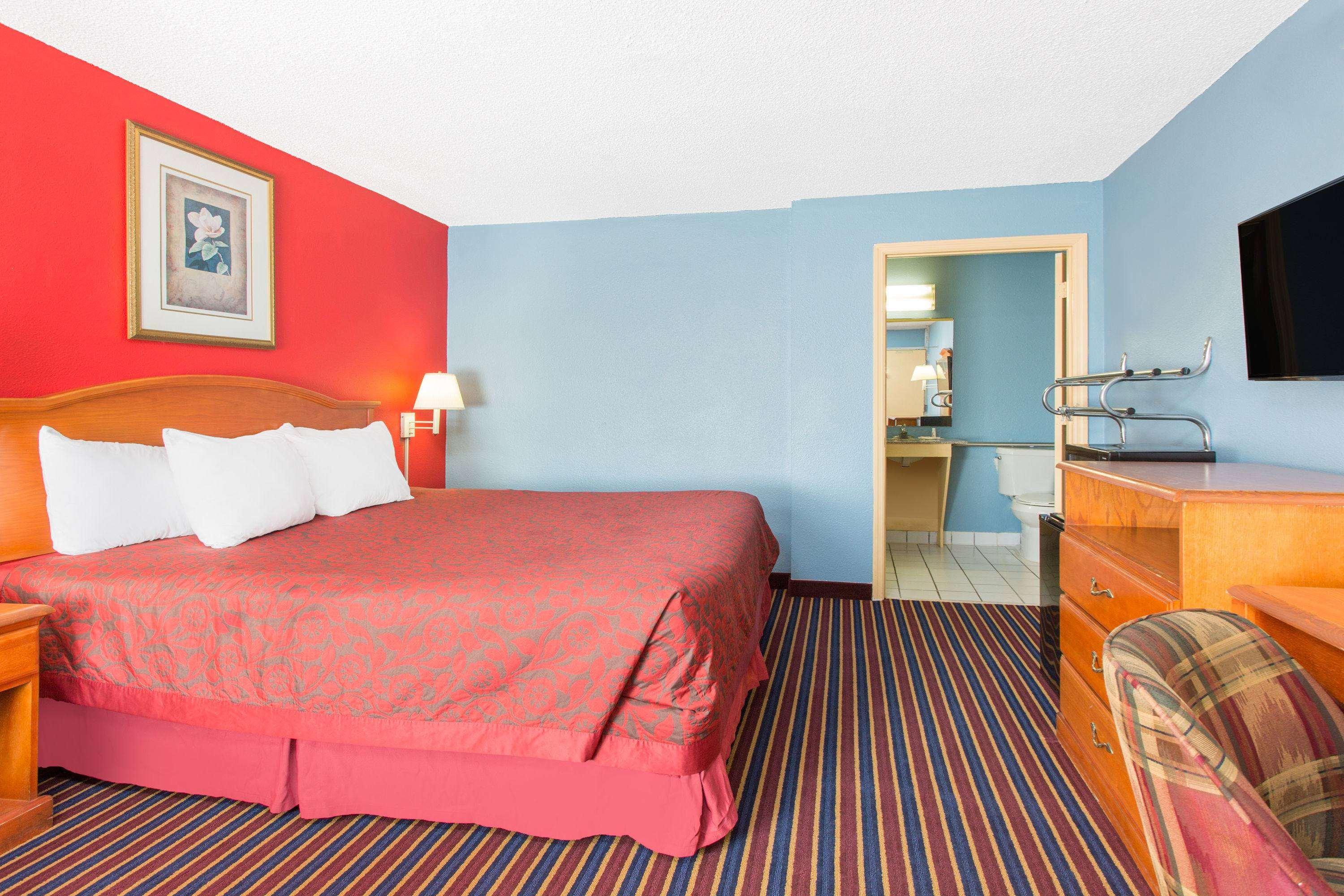 Days Inn by Wyndham Albany - photo 10