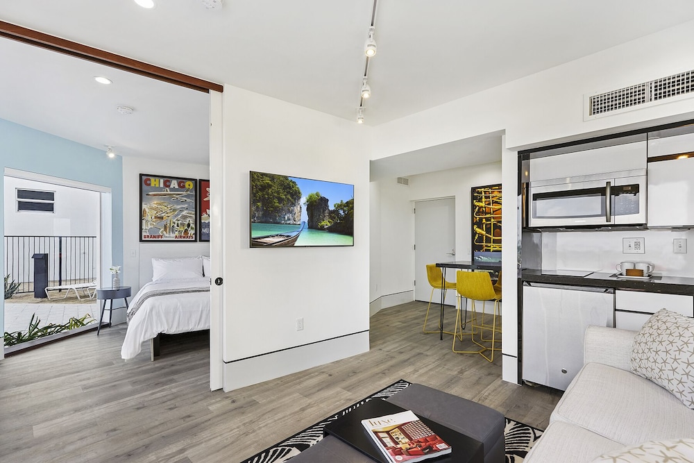 Ocean Treasure Beachside Suites - photo 47