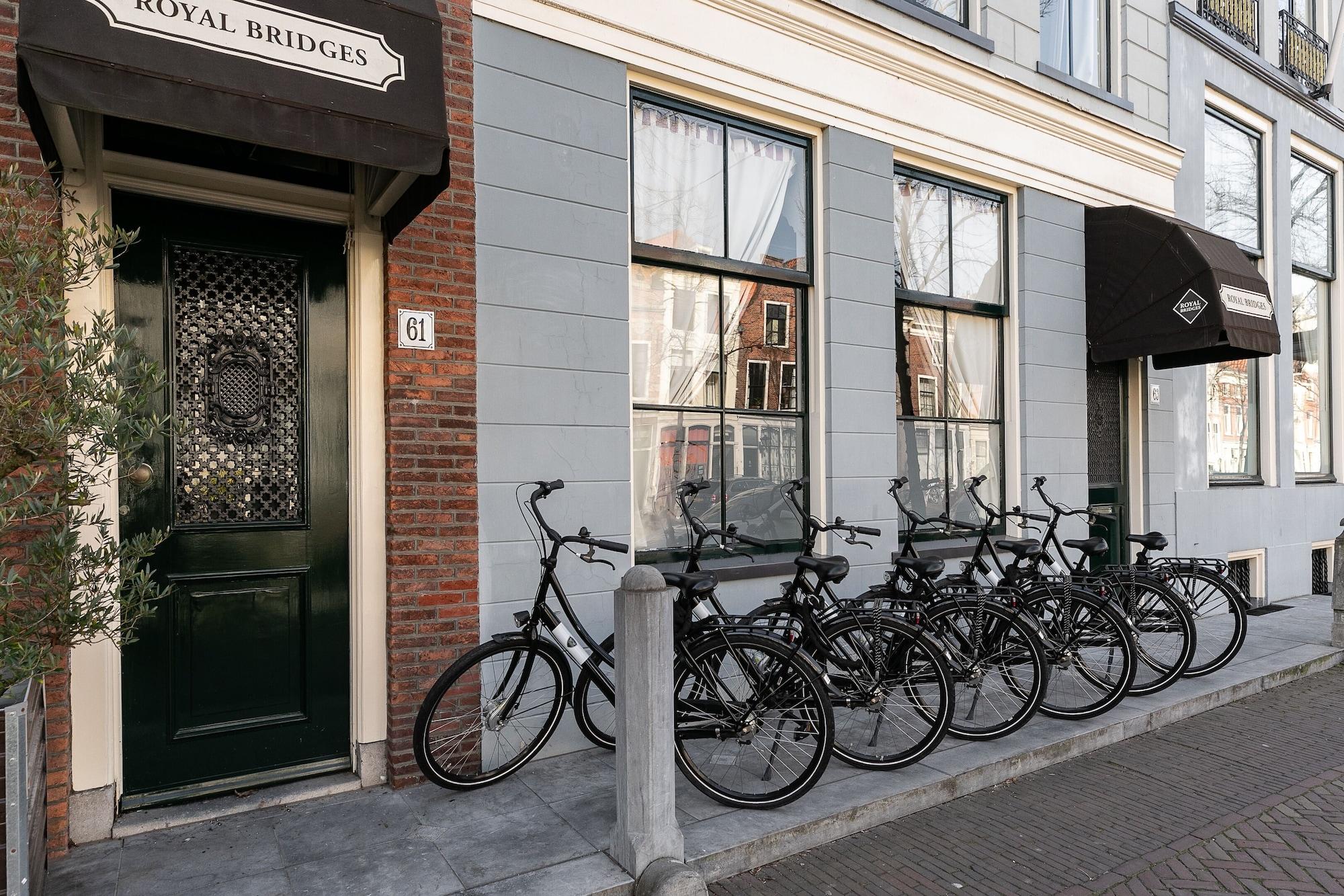 Hotel Royal Bridges — hotel in Delft