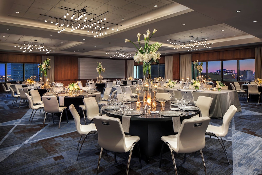 Le Meridien Houston Downtown - photo 49