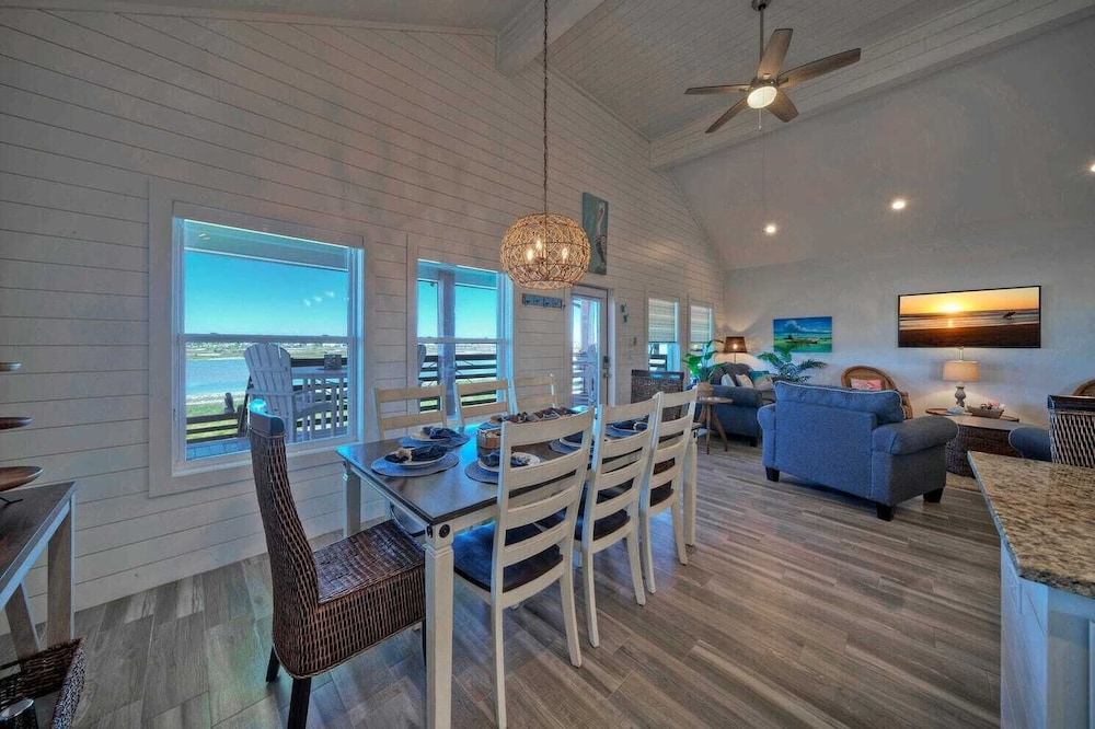 Pelican's Porch by Avantstay Private Pool Views - photo 20