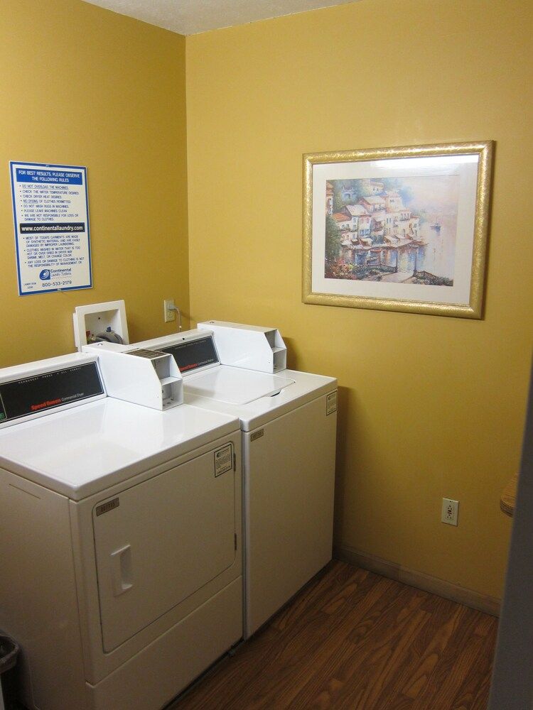Mountaineer Inn - photo 3