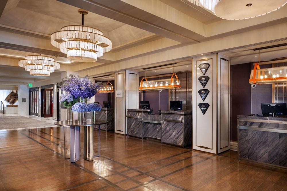 Sheraton Universal Hotel - photo 10