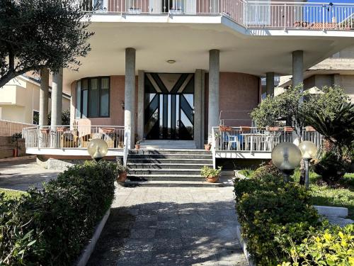 La casa di Tommy casa vacanze — 4-Star Luxury Hotel in Naples, Italy